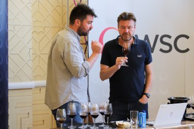 IWSC 2024 Wine Judging. Judges’ deliberations on Italian wines