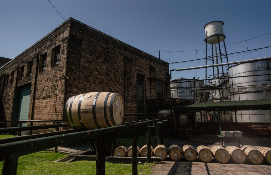 buffalo-trace-american-whiskey-distillery.jpg